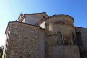 Ábside románico de la Iglesia de Santiago en Turégano