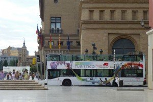 Bus turístico de Zaragaza, gratis con la tarjeta ZaragozaCard