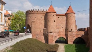 Barbacana de Varsovia, uno de los pocos elementos que se conservan de la antigua muralla