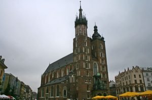 Basílica de Santa María en la Plaza del Mercado de Cracovia