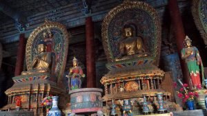 Estatuas de Buda en el Monasterio Huayan de Datong