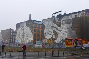 Graffitis en el barrio Kreuzberg de Berlin