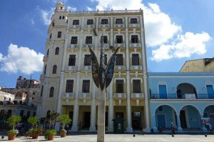 Edificio Gómez Villa, el más alto de la Plaza Vieja de La Habana