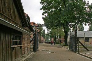 Cartel a la entrada del Campo de Concentración de Auschwitz I