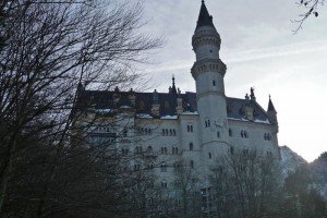 Fachada lateral del Castillo de Neuschwanstein o Castillo del Rey Loco
