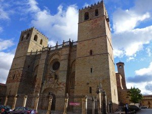 Catedral de Sigüenza, una joya del románico castellano con mezcla de otros estilos