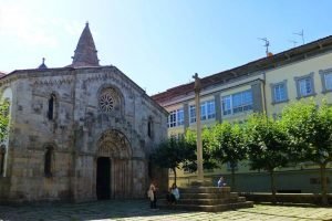 Colegiata de Santa María del Campo, una de las primeras iglesias construidas en La Coruña
