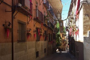 Calles de Toledo engalanadas para el Corpus Christi, fiestas de Toledo