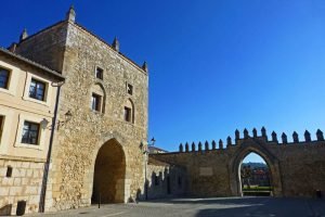 Torreón de entrada al Monasterio de Las Huelgas en Burgos