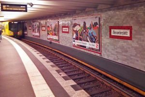 Estación de Alexanderplatz, una de las más transitadas del metro de Berlín
