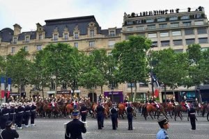 Desfile militar por el Día Nacional de Francia