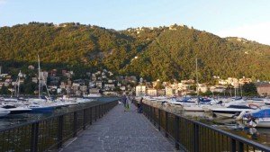 Funicular Como-Brunate desde el puerto de Como