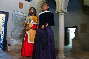 Gigantes y cabezudos de Huesca, protagonistas en las Fiestas de San Lorenzo