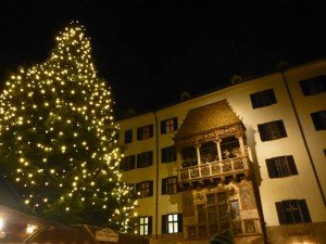 Mercado de Navidad de Innsbruck a los pies del Tejado Dorado