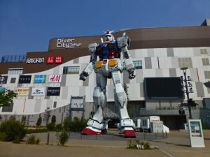 Robot Gundam frente al centro comercial Divercity de Odaiba
