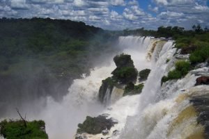 Vistas de las Cataratas de Iguazú desde el Circuito Superior