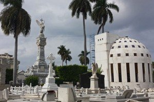 Mausoleo de los Bomberos y Mausoleo de Catalina Laza en el Cementerio de Colón