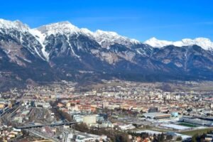 Historia de Innsbruck, marcada por su ubicación a los pies de la cordillera Nordkette