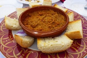 Morteruelo, uno de los platos típicos de la gastronomía de Enguídanos