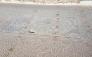 Mosaico de la muerte de Adonis en la Villa de Materno