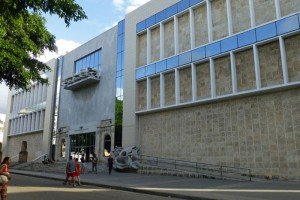 Museo Nacional de Bellas Artes de La Habana, sede de arte cubano en el Centro Asturiano, museos de La Habana