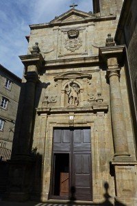 Entrada al Museo de Arte Sacro en el Monasterio de Pelayo de Antealtares