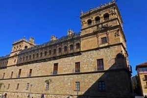 Palacio de Monterrey en Salamanca, una joya de estilo plateresco
