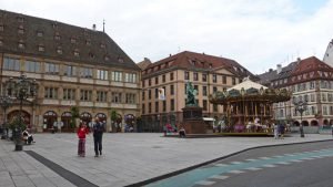 Plaza Gutenberg, una de las más concurridas de Estrasburgo