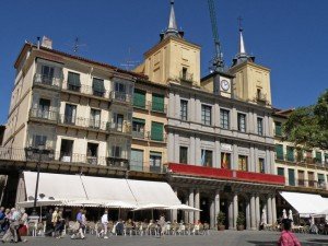 Plaza Mayor de Segovia, acoge las multitudinarias fiestas de Segovia