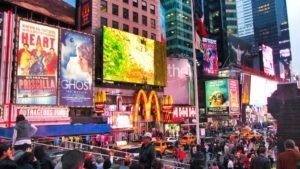 Neones y carteles publicitarios de Times Squares