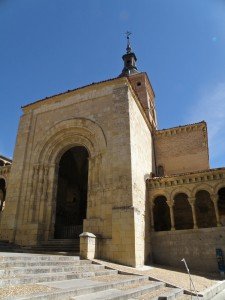 Portada de la Iglesia de San Martín, iglesias de Segovia