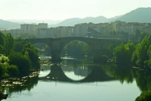 Puente Viejo de Orense, construido por los romanos hace más de 2.000 años