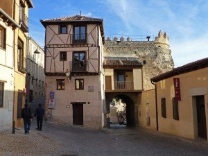 Puerta de San Andrés de la muralla de Segovia