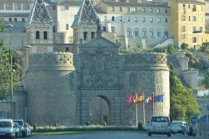 Parte exterior de la Puerta Nueva de Bisagra en Toledo
