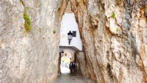 Portal de Sant Josep, único acceso al casco antiguo de Guadalest