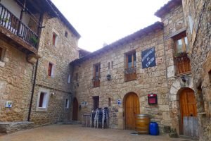 Restaurante tradicional en Orbaneja del Castillo