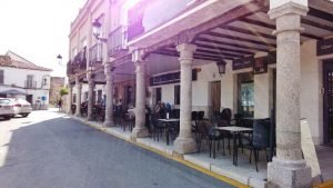 Restaurante en la plaza principal de Escalona