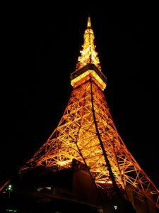 Vista nocturna de la Tokyo Tower