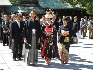 Boda tradicional japonesa en el Templo Meiji Jingu de Tokio