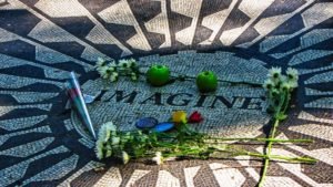 Mosaico Imagine en honor de John Lennon