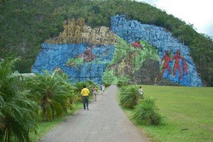Mural de la Prehistoria en el Parque Nacional Valle de Viñales