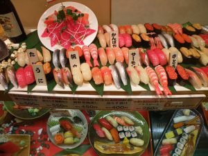 Réplicas de cera de un restaurante de sushi en Tokio