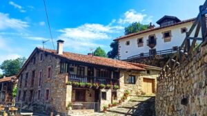 Casonas montañesas de piedra