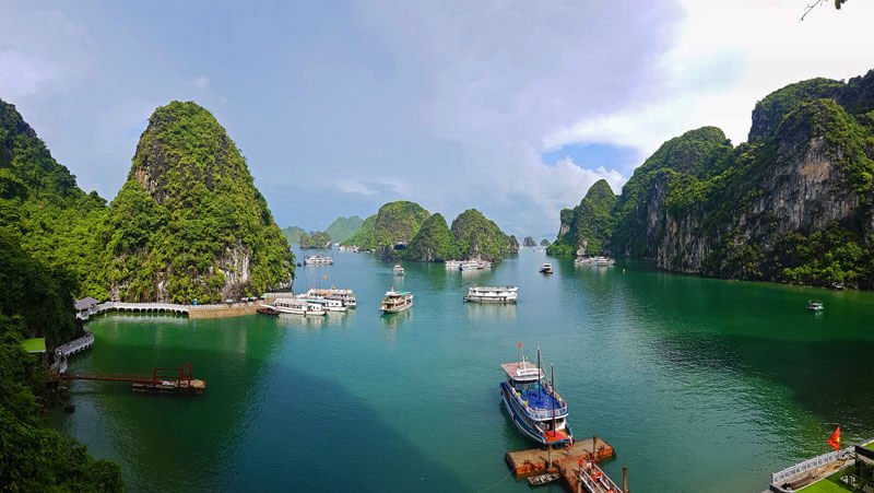 Ha Long Bay, una de las visitas imprescindibles de Vietnam