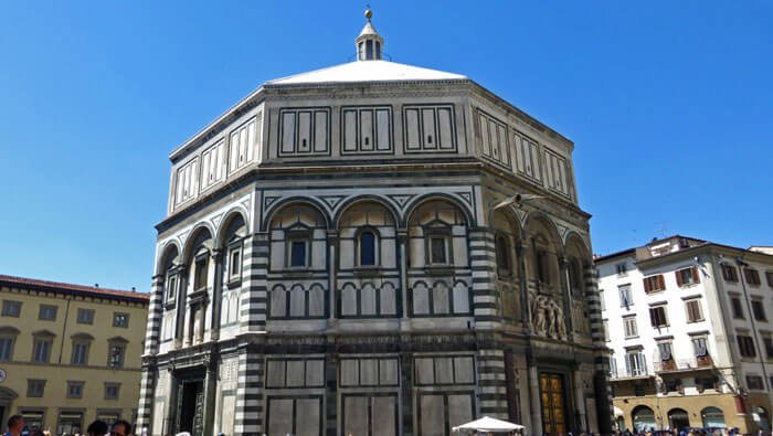 Baptisterio de Florencia, uno de los edificios religiosos más antiguos de la ciudad