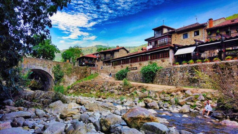 Mesón Río Argoza, restaurante más antiguo de Bárcena Mayor