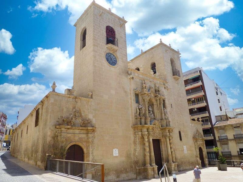 Basílica de Santa María, la iglesia más antigua de Alicante