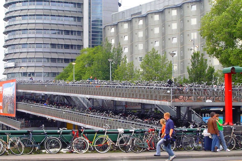 Moverse por Ámsterdam, guía del transporte público y turístico