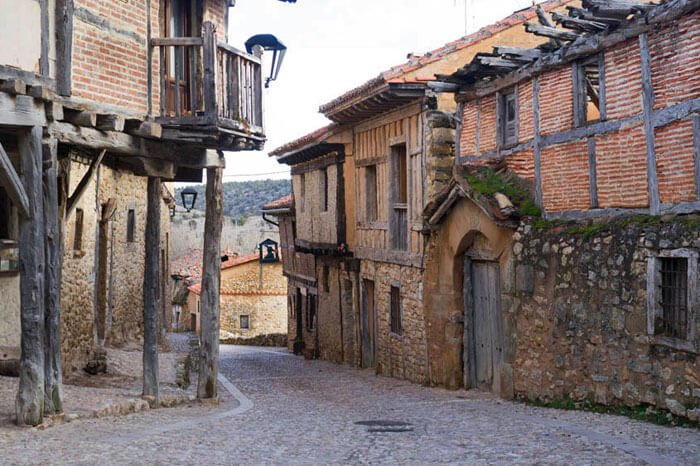 Guía turística para visitar Calatañazor, una de las villas medievales con más encanto de Castilla y León