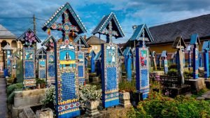 Cementerio Alegre de Sapanta en Rumanía